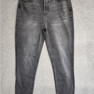 American Eagle mom jeans size 4